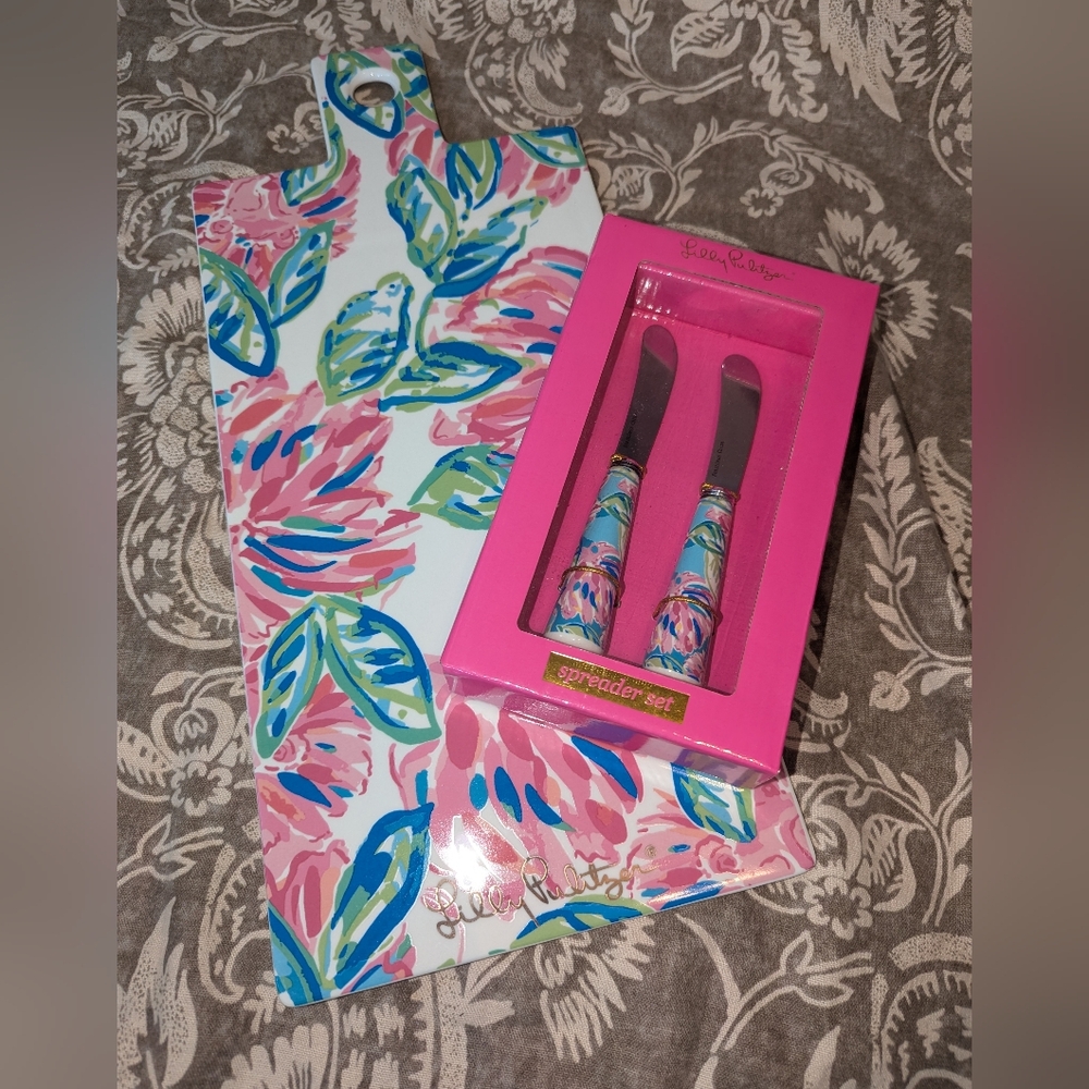 NEW Lilly Pulitzer Matching Serving Board and Spreader knife Set Totally Blossom